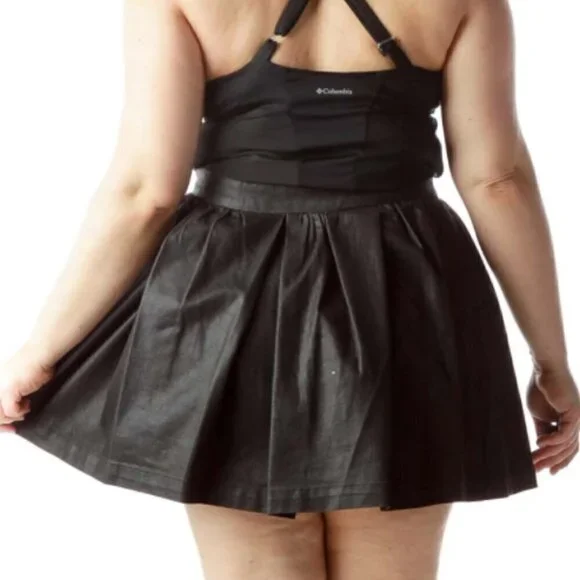 BCBGeneration Black Pleated Flared Skirt - Picture 3 of 3